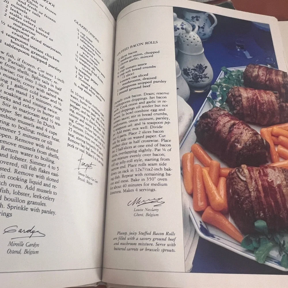 The Avon International Cookbook 1983 Better Homes and Gardens Recipes Vintage